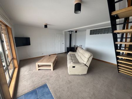 Charming 2 Bedroom Unit in Peaceful Lewisham - Utilities Included - Photo 3