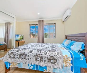 “Elegant Townhouse in PREMIUM LOCATION!!” - Photo 3