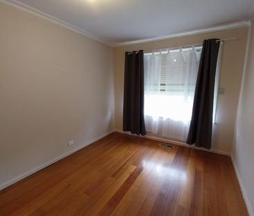 Original Brick Veneer Home! - Photo 6