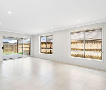 Peaceful Home on Peace Street! - Photo 3