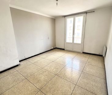 Appartement 3 pièces 55m2 MARSEILLE 13EME 710 euros - Photo 4