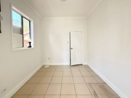 Neat 1 Bedroom Flat in Convenient Punchbowl Location - Photo 4