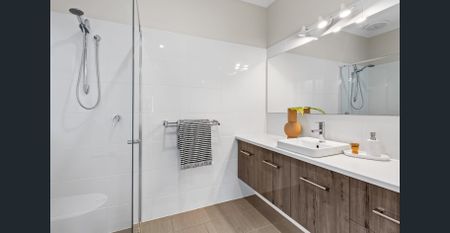 Light-Filled Modern Home - Photo 5