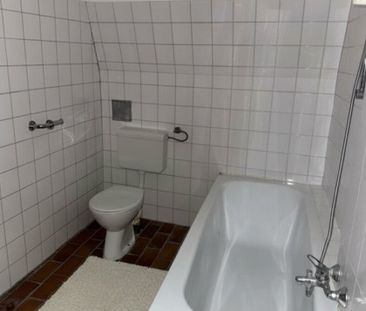 HIT! GÜNSTIG,FREUNDLICH, BEQUEME 2 ZIMMER WOHNUNG IM ZENTRUM ! - Photo 3