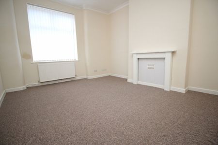 3 Bedroom End of Terrace - Photo 3