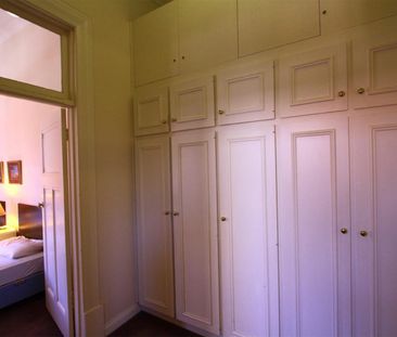 Character charm in premier location - Photo 6