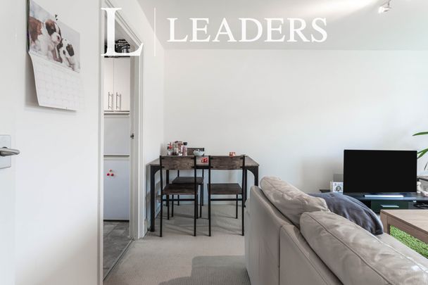 2 bedroom apartment to rent Woodlands Road, Redhill, Surrey, RH1 - Photo 1