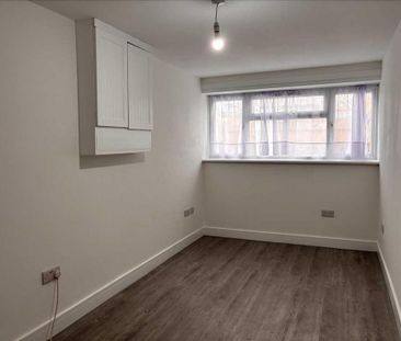 4 bedroom terraced house to rent - Photo 3