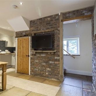 4 Highfields, Huddersfield, HD1 - Photo 3