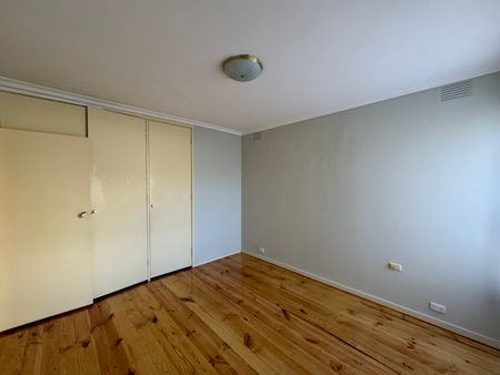 3/11 Rangeview Grove, Balwyn North VIC 3104 - Apartment For Rent | Domain - Photo 3