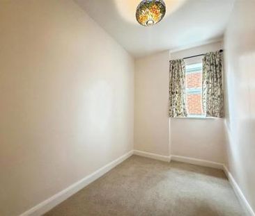 Crescent Road, Wimborne - Photo 5
