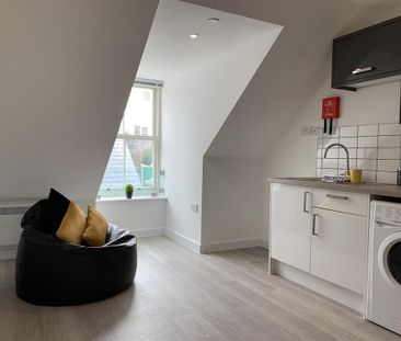Studio to rent - Photo 5