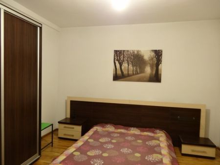 Vilă P+2, 5 camere, garaj, 5 min Metrou Eroii Revoluției - Photo 2