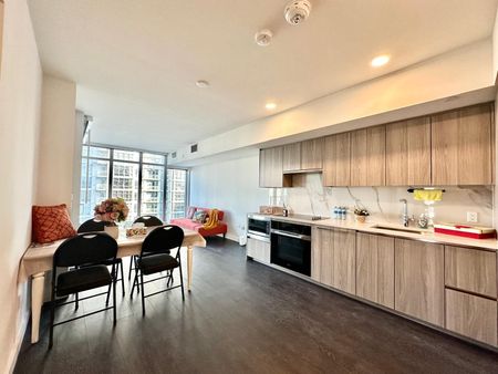 For Lease - 1 Concord Cityplace Way Unit# 1010, Toronto, Ontario - Photo 3
