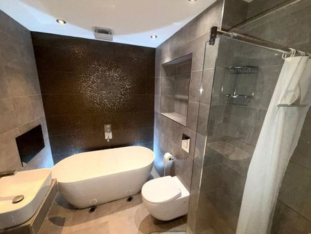 2 bedroom flat to rent - Photo 5