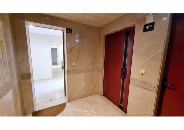 Apartamento T5 em Lisboa