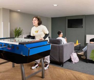 Large Standard Single Ensuite - Photo 3