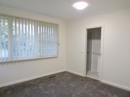 1/33 Carwarp Street, Macleod - Photo 2