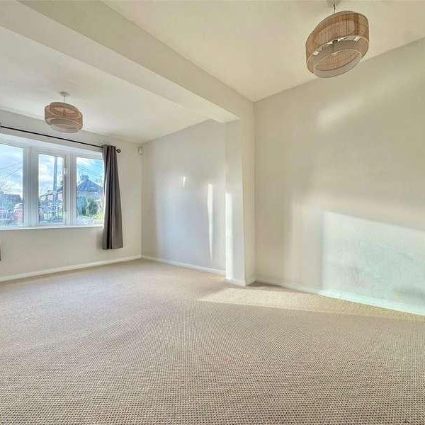 Upper Weybourne Lane, Farnham, Surrey, GU9 - Photo 1