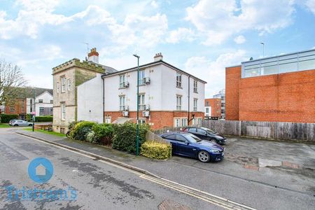 Bishop House, Nottingham, NG7 - Photo 2