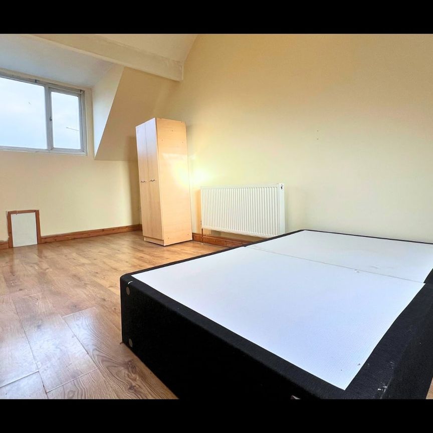 2 Bed Flat, Darnall, S9 - Photo 1