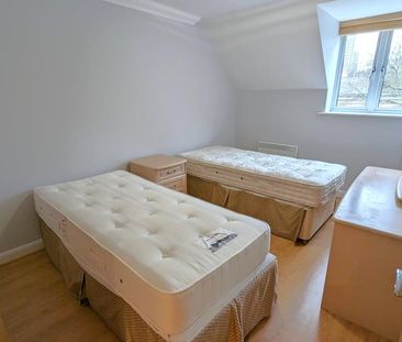 Copper Beech House, Woking - 3 bedrooms Property for lettings - Sey... - Photo 4