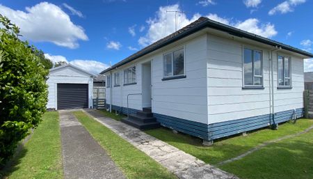 Charming 3 Bedroom Home in Te Puke - Photo 3