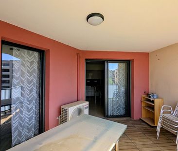 AIX LA DURANNE APPARTEMENT T2 MEUBLE TERRASSE ET GARAGE, - Photo 4