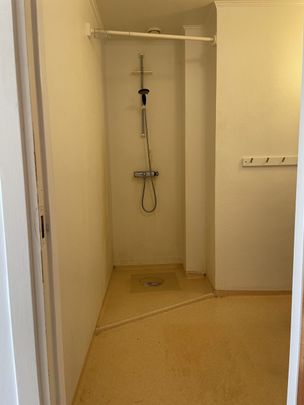 Rymlig vindsetta i Sund - Foto 1