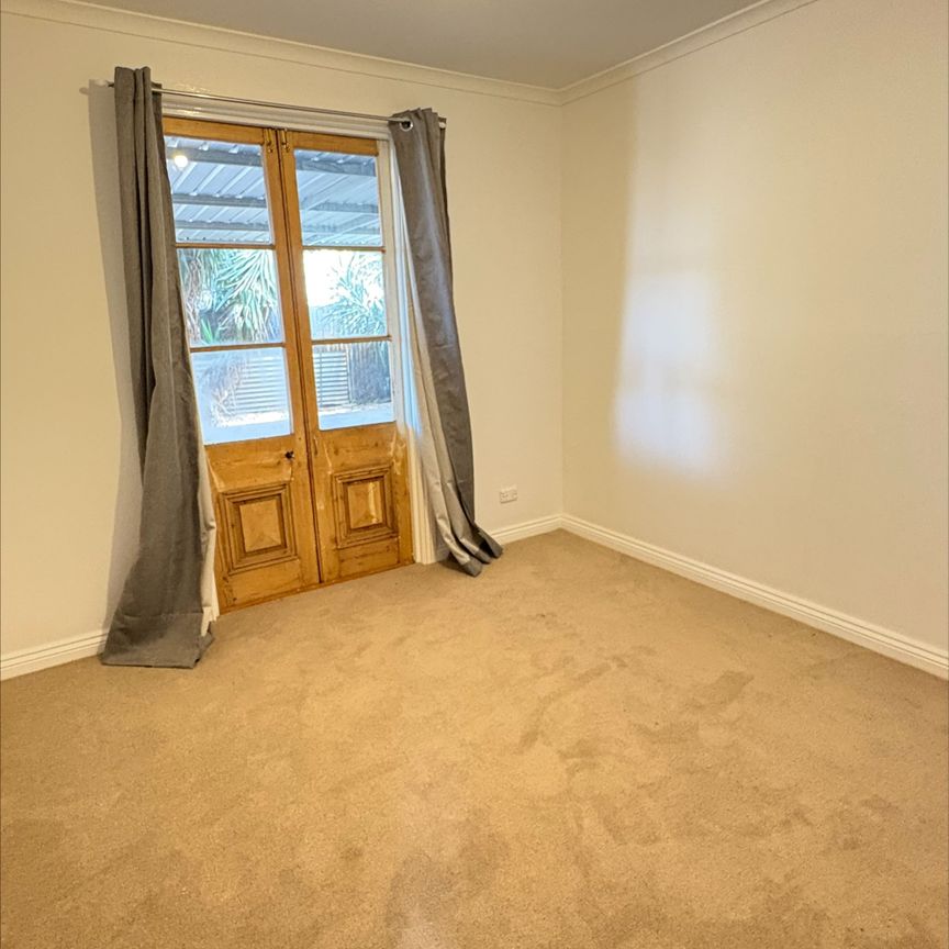 Space, access, and comfort! - Photo 1