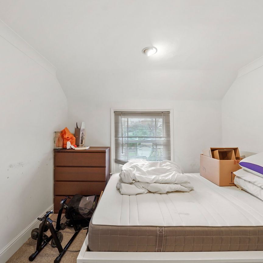 Benson Road, london - Photo 1