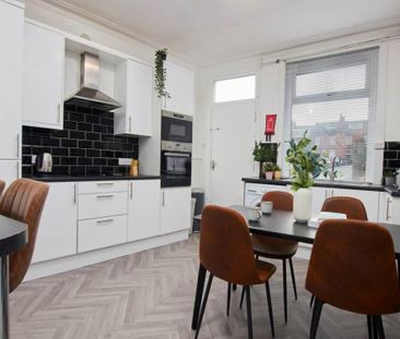 1 bedroom in a house share to rent - Photo 5