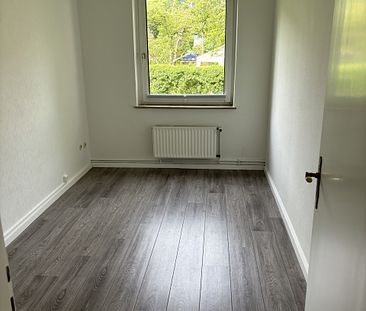 Gut geschnittene 4-Zimmer-Wohnung in Giesen! - Photo 3