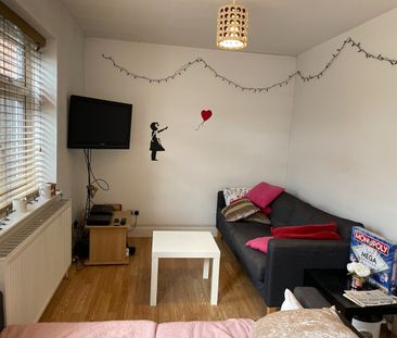 Room in a Shared House, Orchid St, W12 - Photo 5