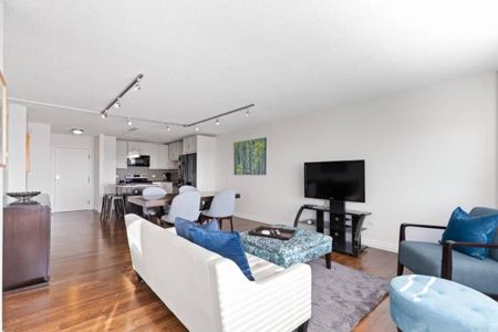 Edmonton Furnished Condo Rental in Downtown - Spectacular City and Rivervalley Views at the Gainsborough - Photo 2