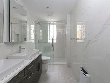 4851 Ch. de la Côte St Luc - Photo 5