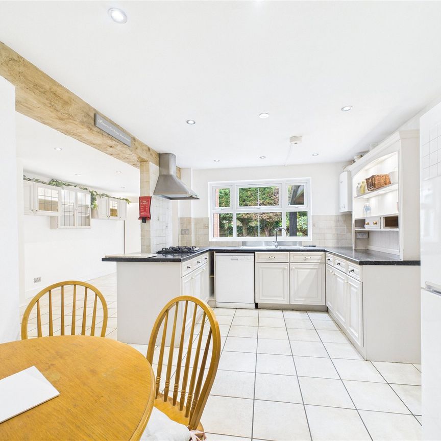 Woodford Green, Bracknell Woodford Green, Bracknell - Photo 2