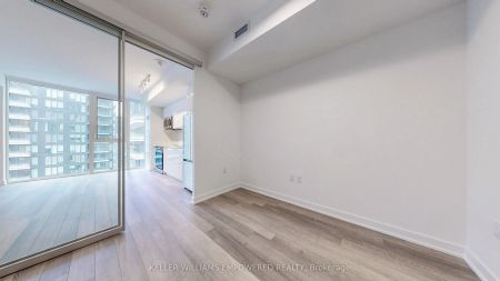 357 King Street W #3107 - Photo 4