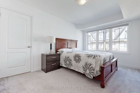 For Lease - 2-4 Eaton Park Lane Unit# 3rd Floor Masterbedroom, Toronto, Ontario - Photo 4