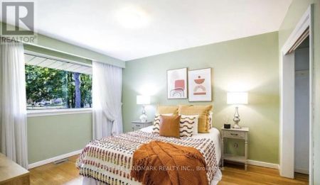 116 APPLEFIELD DRIVE - Photo 2