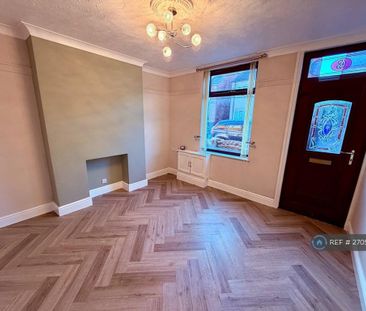 3 bedroom semi-detached house to rent - Photo 3