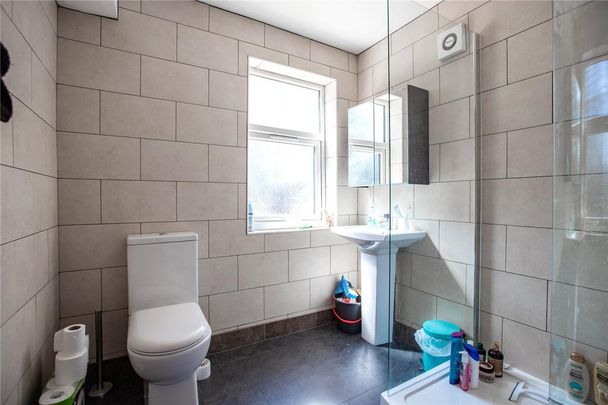 6 bedroom house to rent - Photo 1