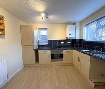 2 bedroom end of terrace house to rent - Photo 6