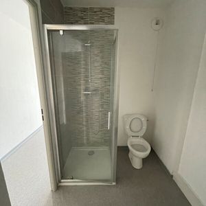 Location Appartement 1 pièce 18m² NIMES 30000 - Photo 2