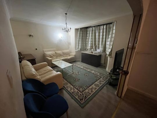 5 bedroom house to rent - Photo 1