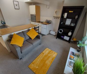 1 Bed Flat, The Mall, BS8 - Photo 5