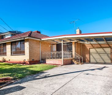 Renovated 3 Bedroom Family Home - Photo 1