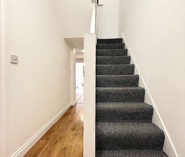 2 Bed Terraced House, Bath Road, E7 - Photo 5