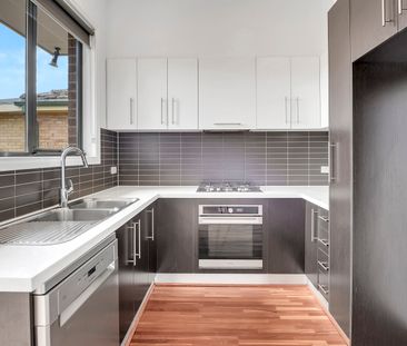 40A Drysdale Street, Reservoir VIC 3073 - Townhouse For Rent | Domain - Photo 6