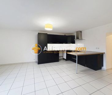 Location Appartement 3 pièces 72 m2 à Bourgoin-Jallieu - Photo 3